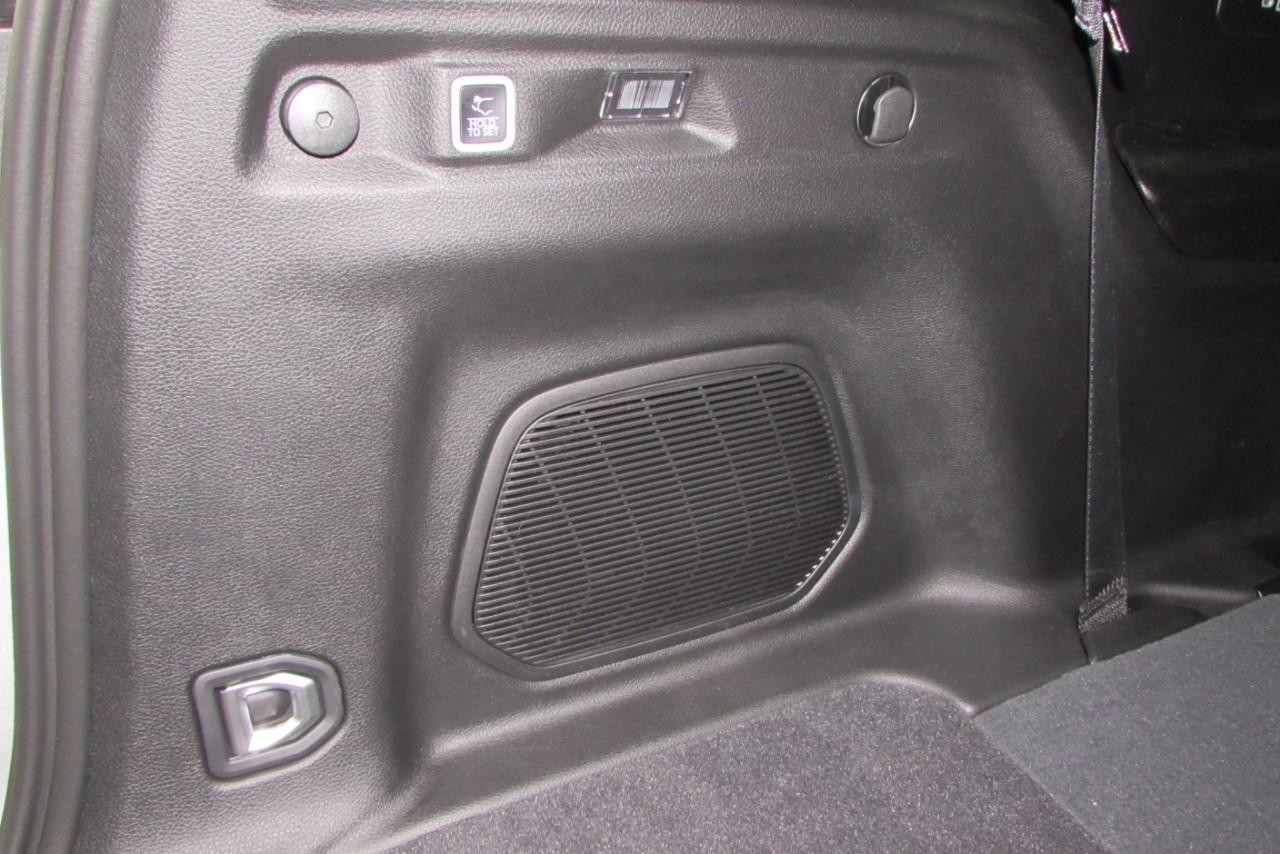 2025 Silver Zynith Jeep Grand Cherokee L Limited 4X4 SUV