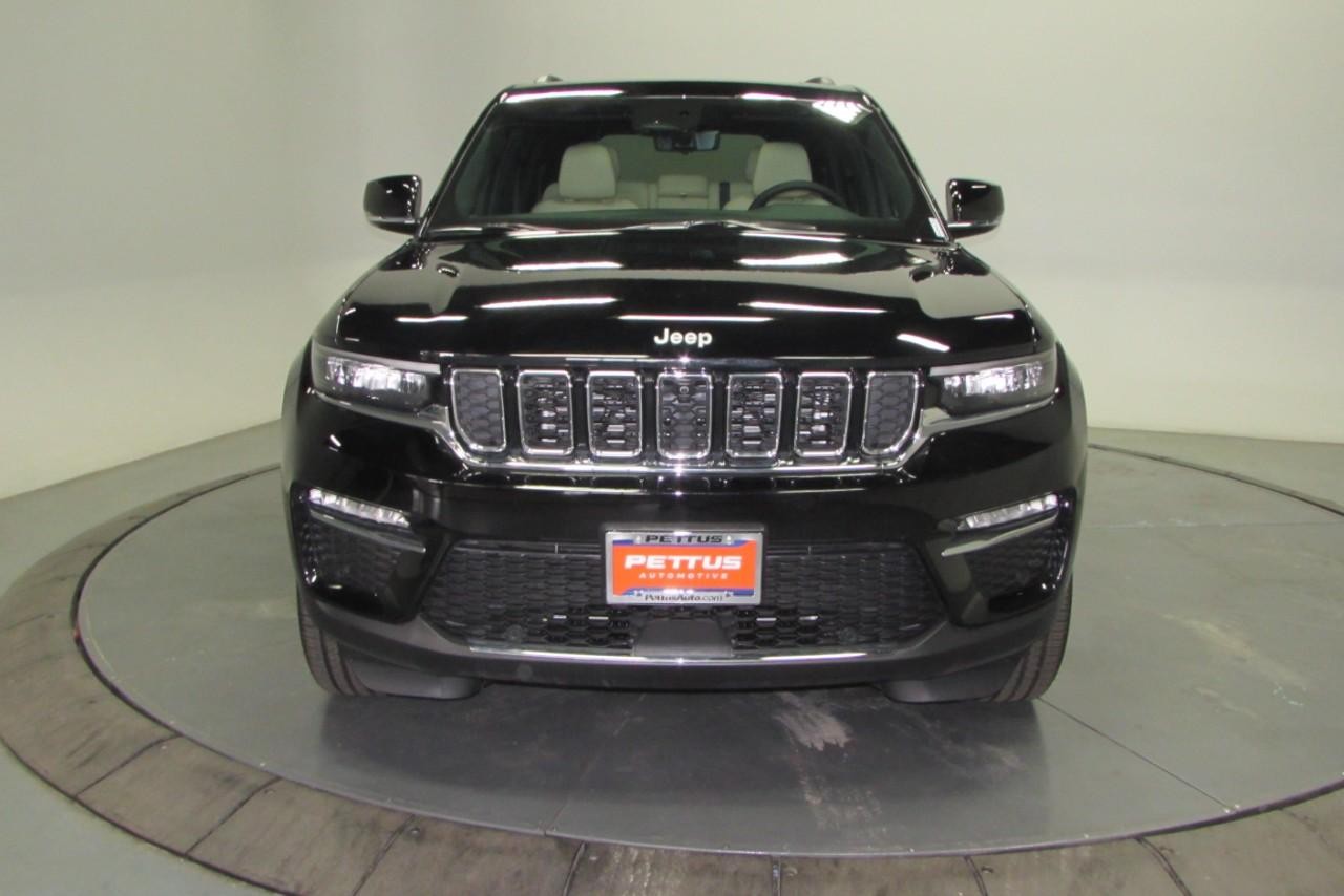 2025 Diamond Black Crystal Pearlcoat Jeep Grand Cherokee Limited 4X4 SUV