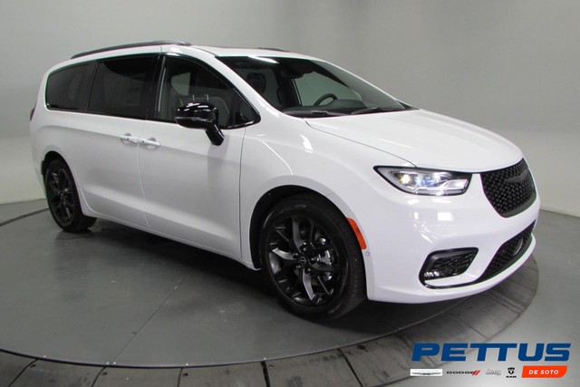 2025 Chrysler Pacifica Limited at Pettus Chrysler Dodge Jeep Ram De Soto in De Soto MO