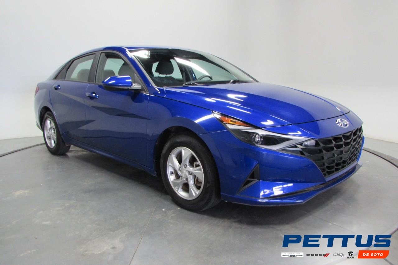 2023 Intense Blue Hyundai Elantra SE Sedan