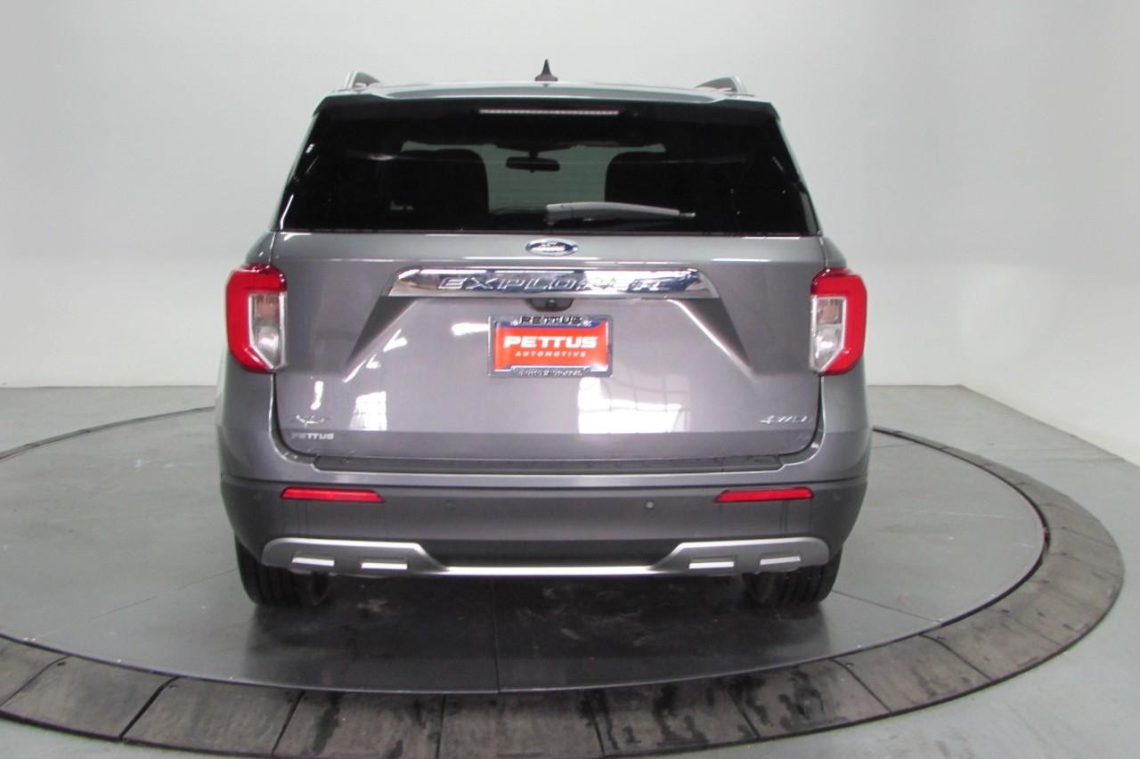 Ford Explorer Vehicle Full-screen Gallery Image 07