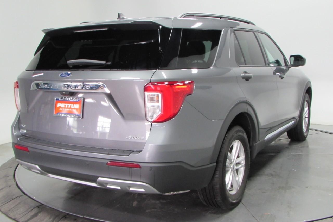 Ford Explorer Vehicle Full-screen Gallery Image 08