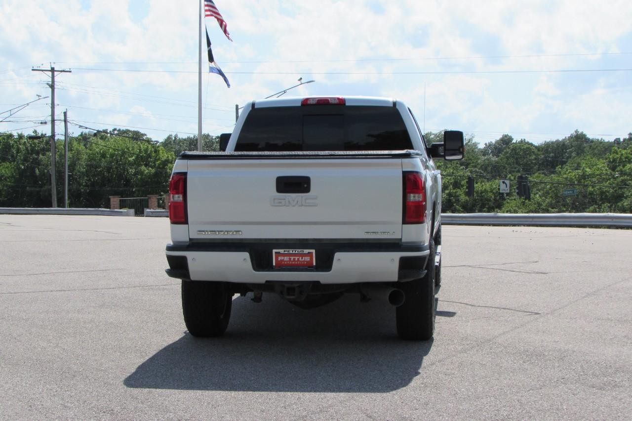 2018 Summit White GMC Sierra 2500HD 4WD Denali Crew Cab 4X4 Truck