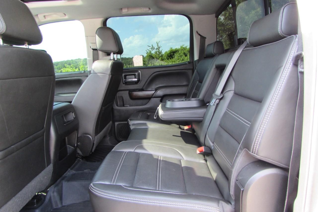 2018 Summit White GMC Sierra 2500HD 4WD Denali Crew Cab 4X4 Truck