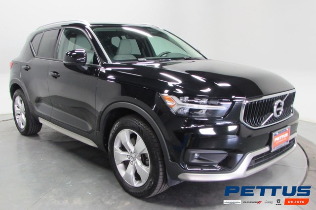 2021 Volvo XC40 Momentum at Pettus Chrysler Dodge Jeep Ram De Soto in De Soto MO