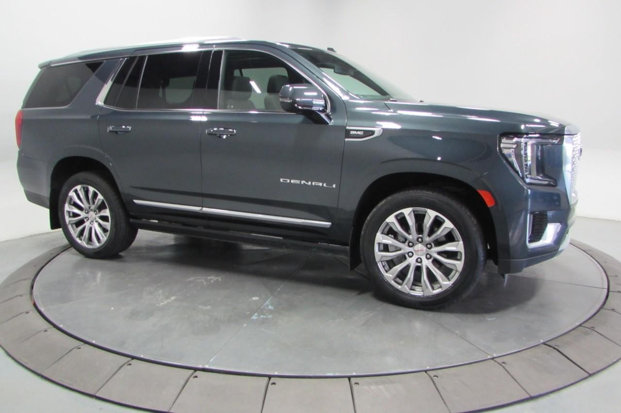 2022 Hunter Metallic GMC Yukon Denali 4X4 SUV