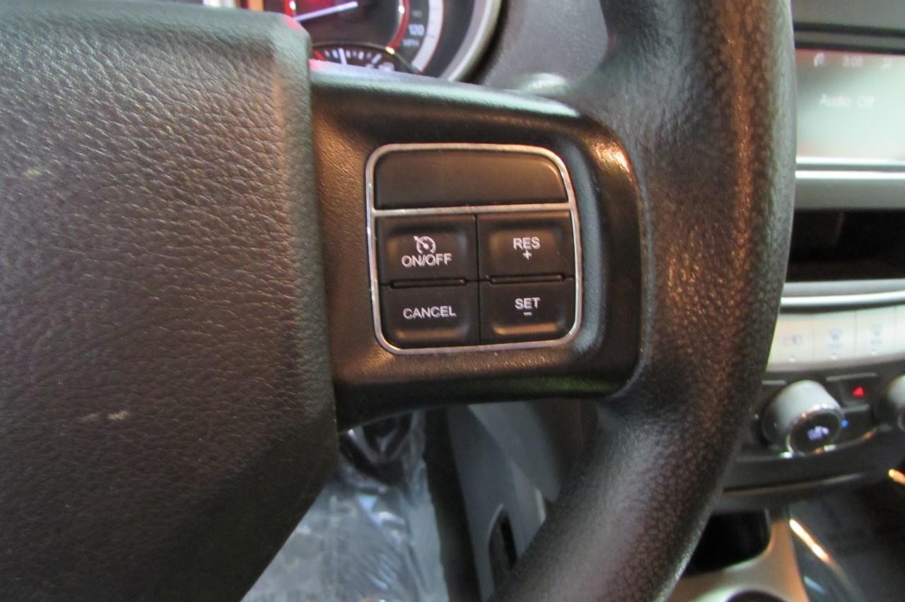 2017 Vice White Dodge Journey SE FWD SUV