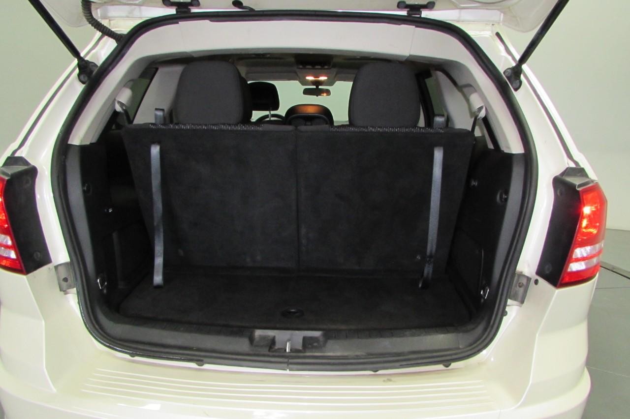 2017 Vice White Dodge Journey SE FWD SUV