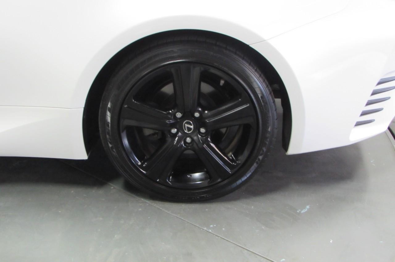 2016 Eminent White Pearl Lexus RC 200t RWD Coupe