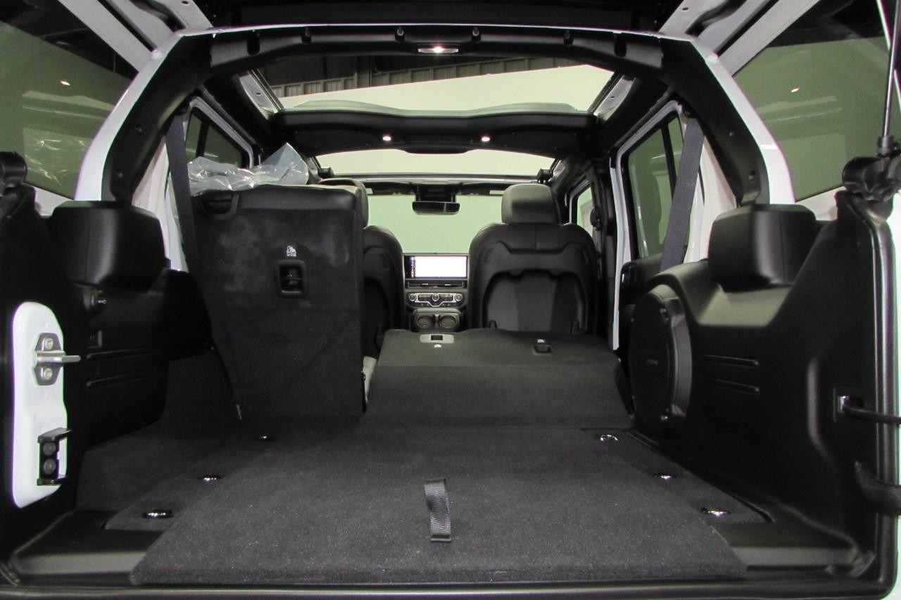 2025 Bright White Clearcoat Jeep Wrangler Sahara 4X4 SUV