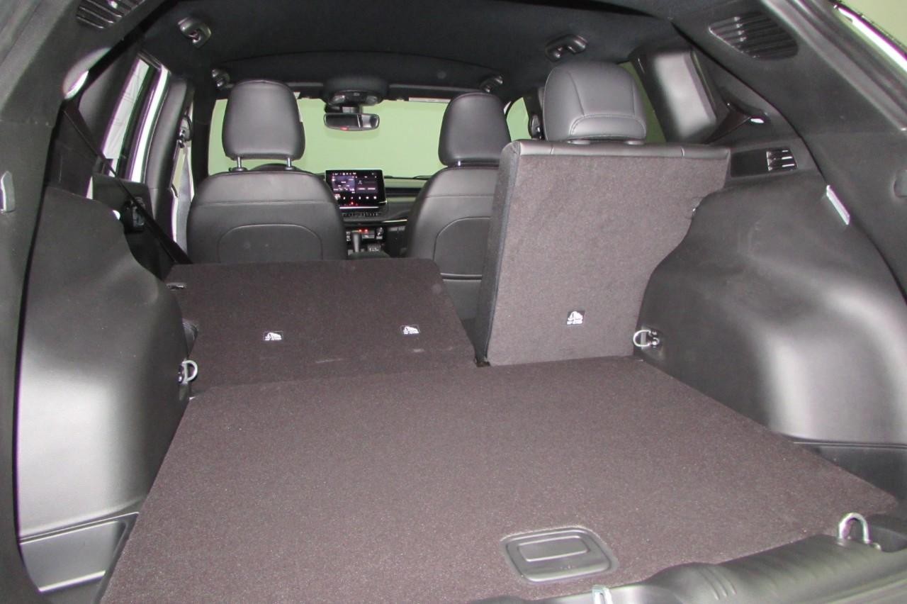2025 Bright White Clearcoat Jeep Compass Latitude 4X4 SUV