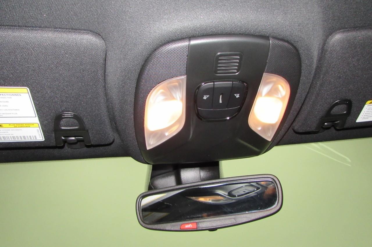 2025 Silver Zynith Metallic Clearcoat Jeep Compass Latitude 4X4 SUV