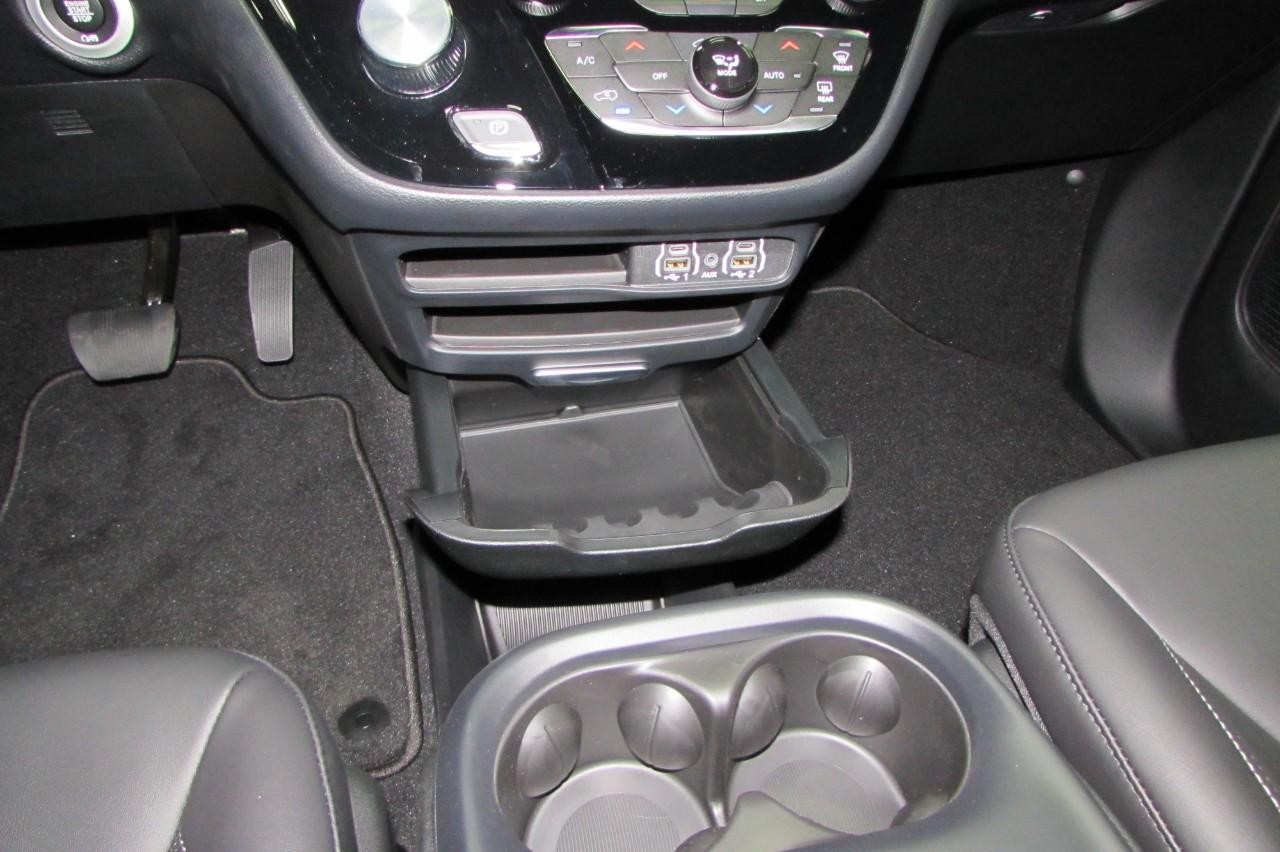 2025 Bright White Clearcoat Chrysler Voyager LX FWD Van