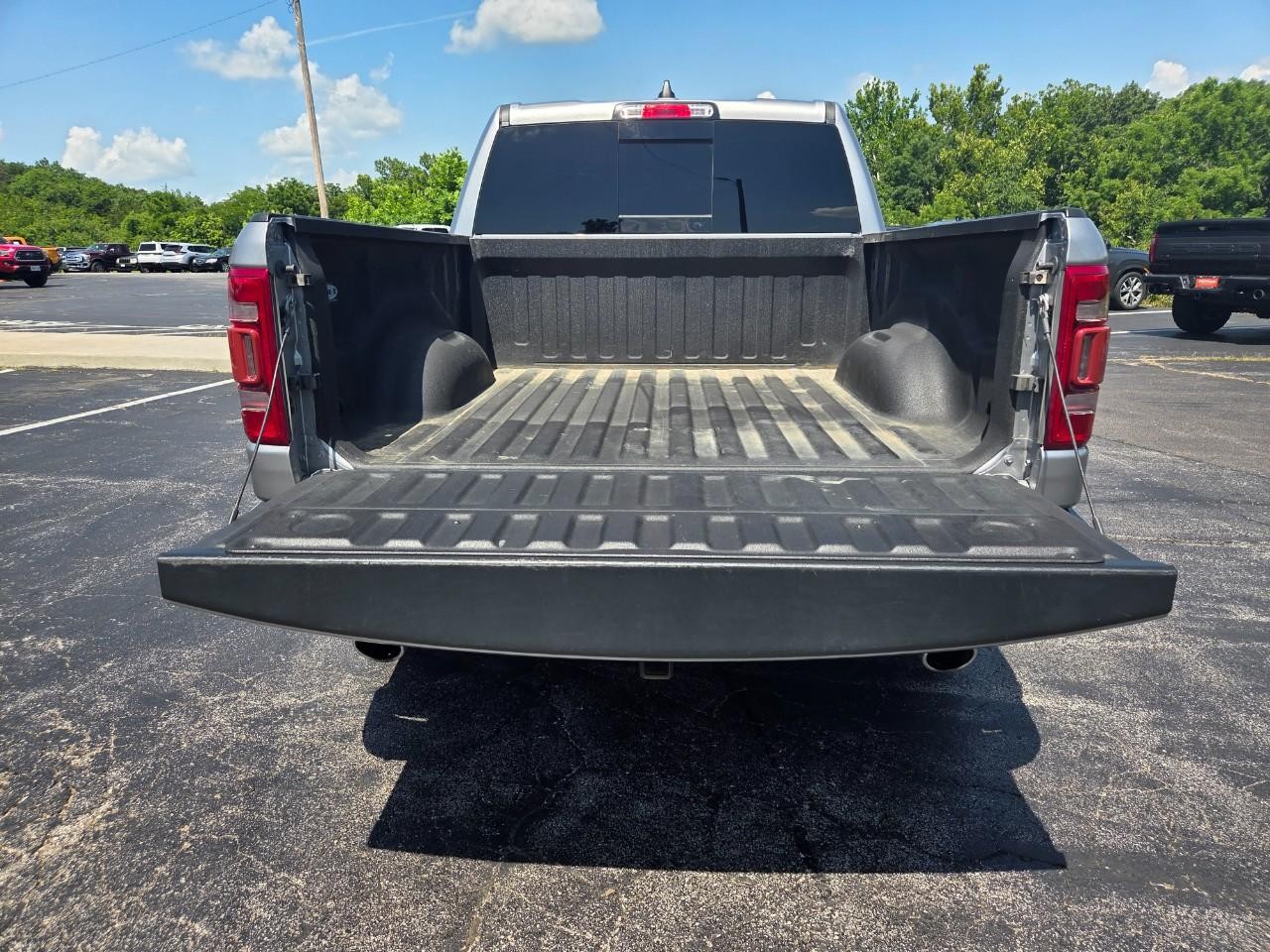 2022 Billet Silver Metallic Clearcoat Ram 1500 Big Horn/Lone Star 4X4 Truck