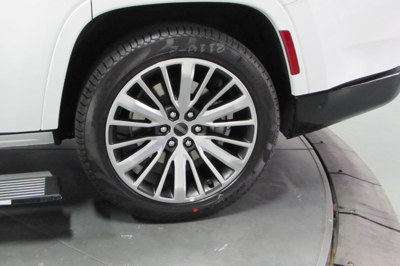 2025 Bright White Clearcoat Jeep Wagoneer Series II 4X4 SUV