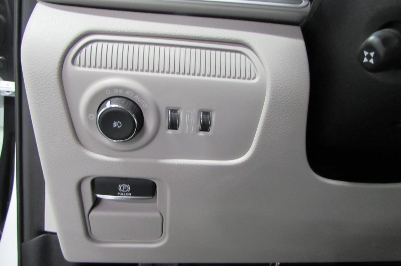 2025 Bright White Clearcoat Jeep Wagoneer Series II 4X4 SUV