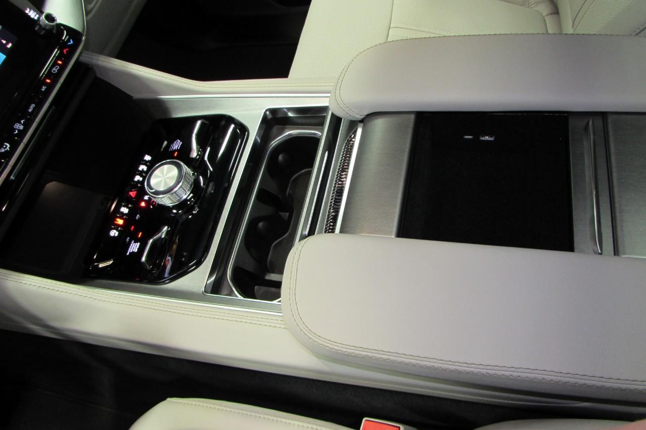 2025 Bright White Clearcoat Jeep Wagoneer Series II 4X4 SUV