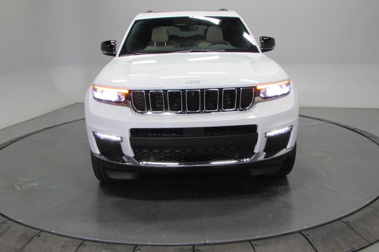 2025 Bright White Clearcoat Jeep Grand Cherokee L Limited 4X4 SUV