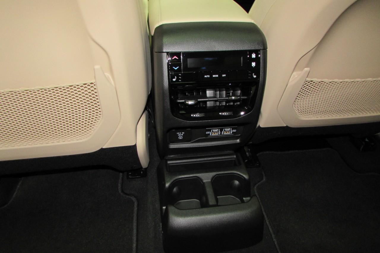2025 Bright White Clearcoat Jeep Grand Cherokee L Limited 4X4 SUV