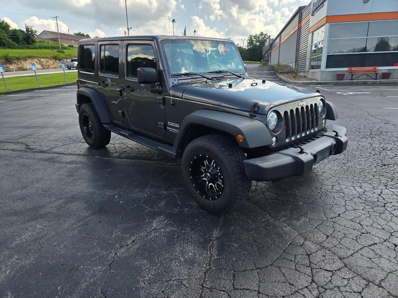2017 Granite Crystal Metallic Clearcoat Jeep Wrangler Unlimited Unlimited Sport 4X4 SUV