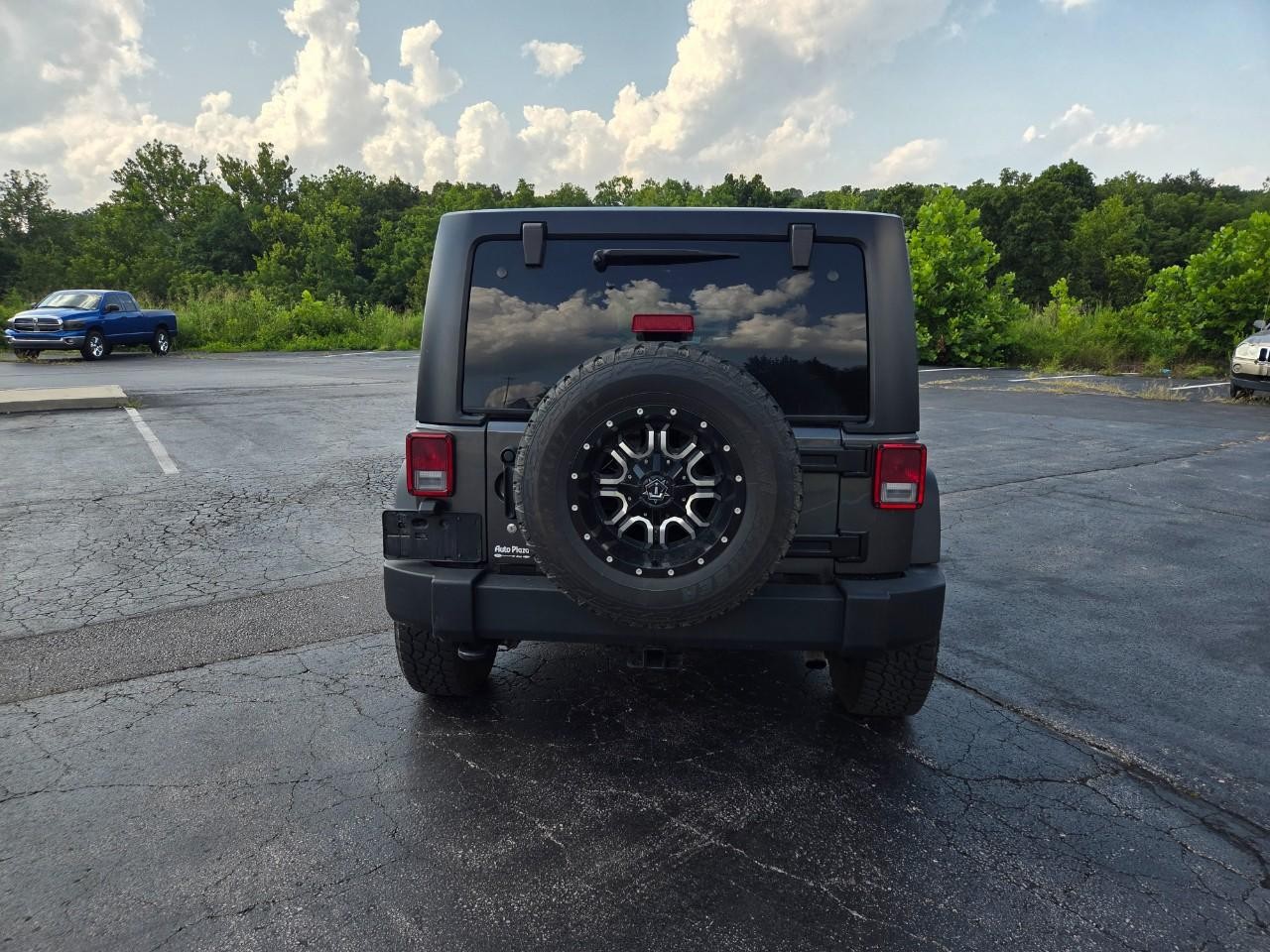 2017 Granite Crystal Metallic Clearcoat Jeep Wrangler Unlimited Unlimited Sport 4X4 SUV