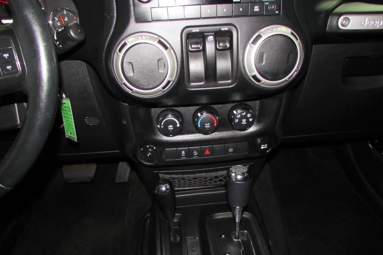 2017 Black Clearcoat Jeep Wrangler Sahara 4X4 SUV