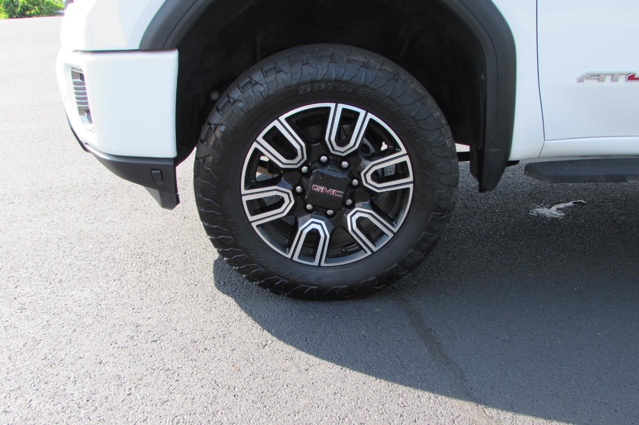 2022 Gmc Sierra HD AT4 photo 10