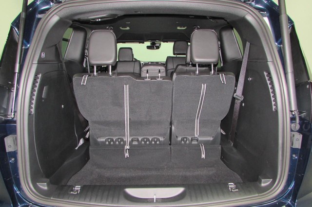 2025 Chrysler Pacifica Select - Photo 29
