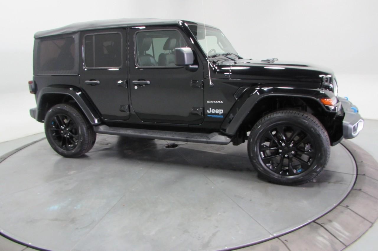 2022 Jeep Wrangler Unlimited Sahara 4xe photo 4
