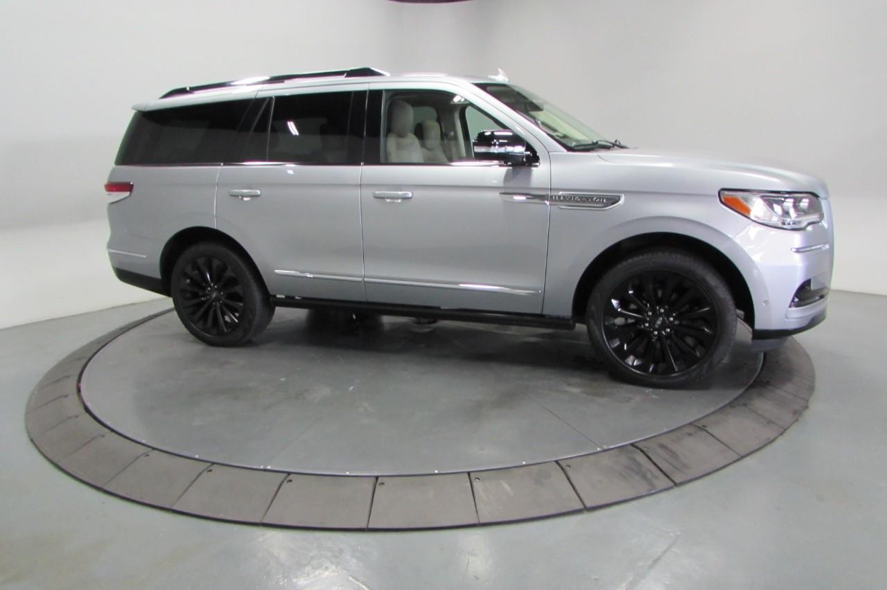 2022 Lincoln Navigator Reserve photo 4