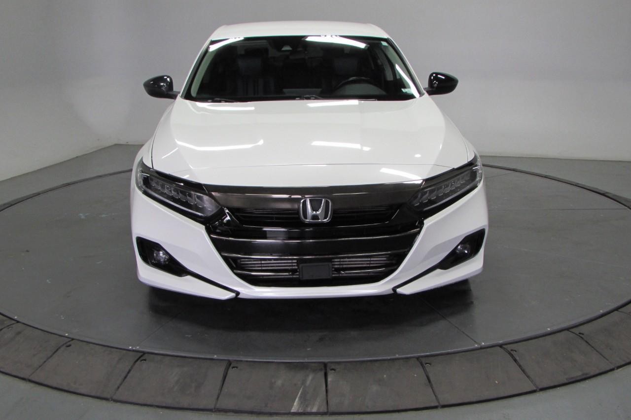 Honda Accord Vehicle Full-screen Gallery Image 02