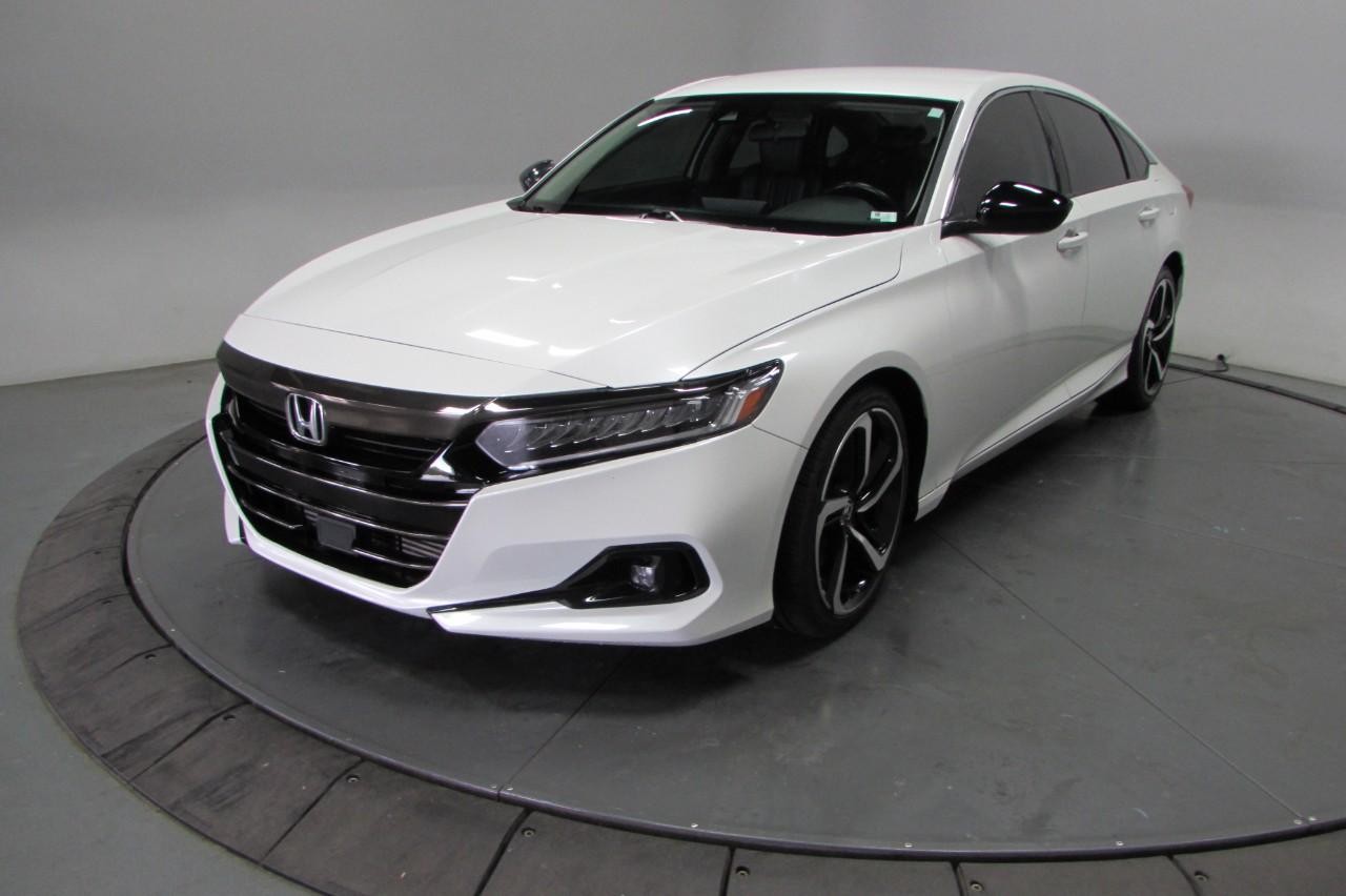 Honda Accord Vehicle Full-screen Gallery Image 03