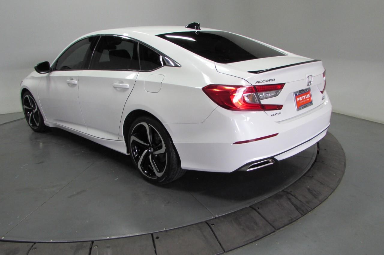 Honda Accord Vehicle Full-screen Gallery Image 06