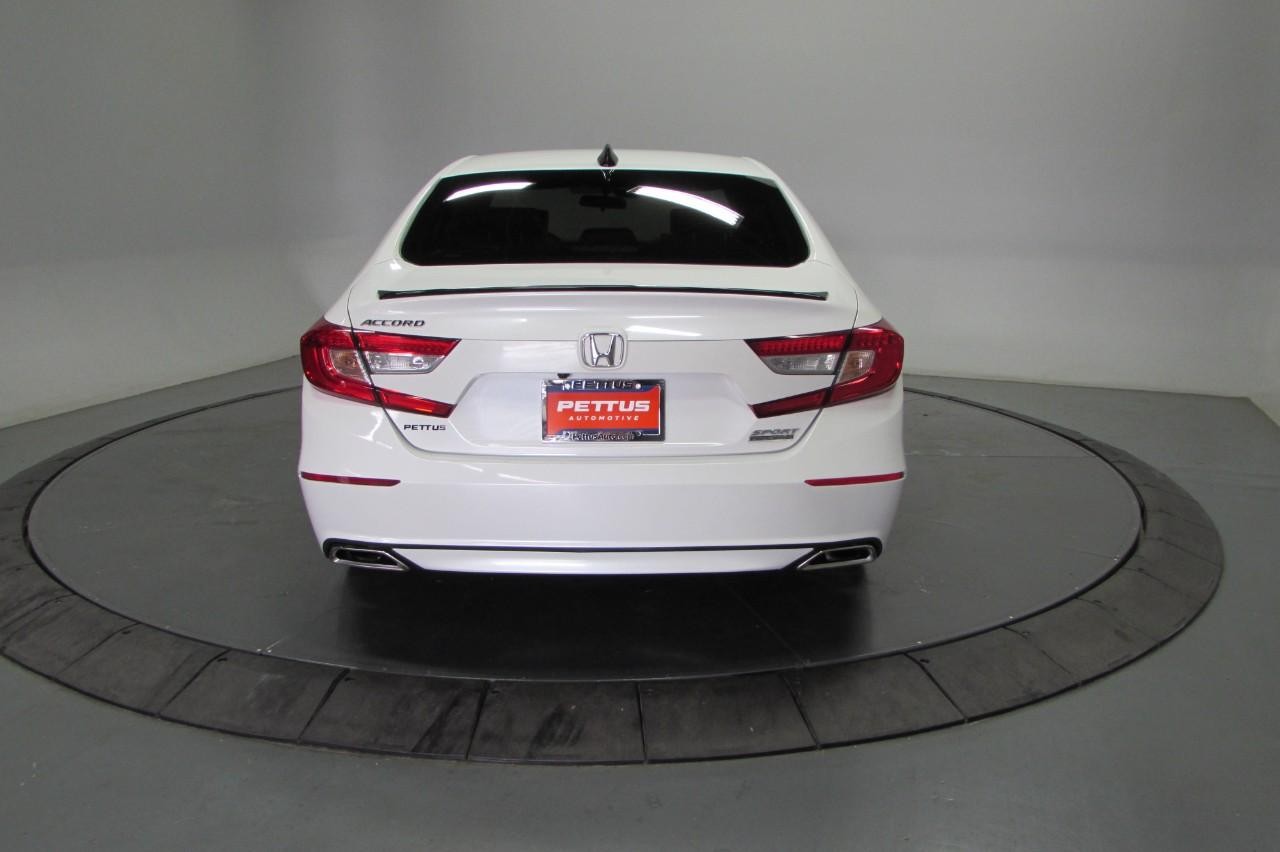 Honda Accord Vehicle Full-screen Gallery Image 07