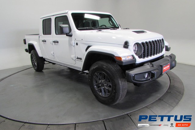 2025 Jeep Gladiator Sport at Pettus Chrysler Dodge Jeep Ram De Soto in De Soto MO