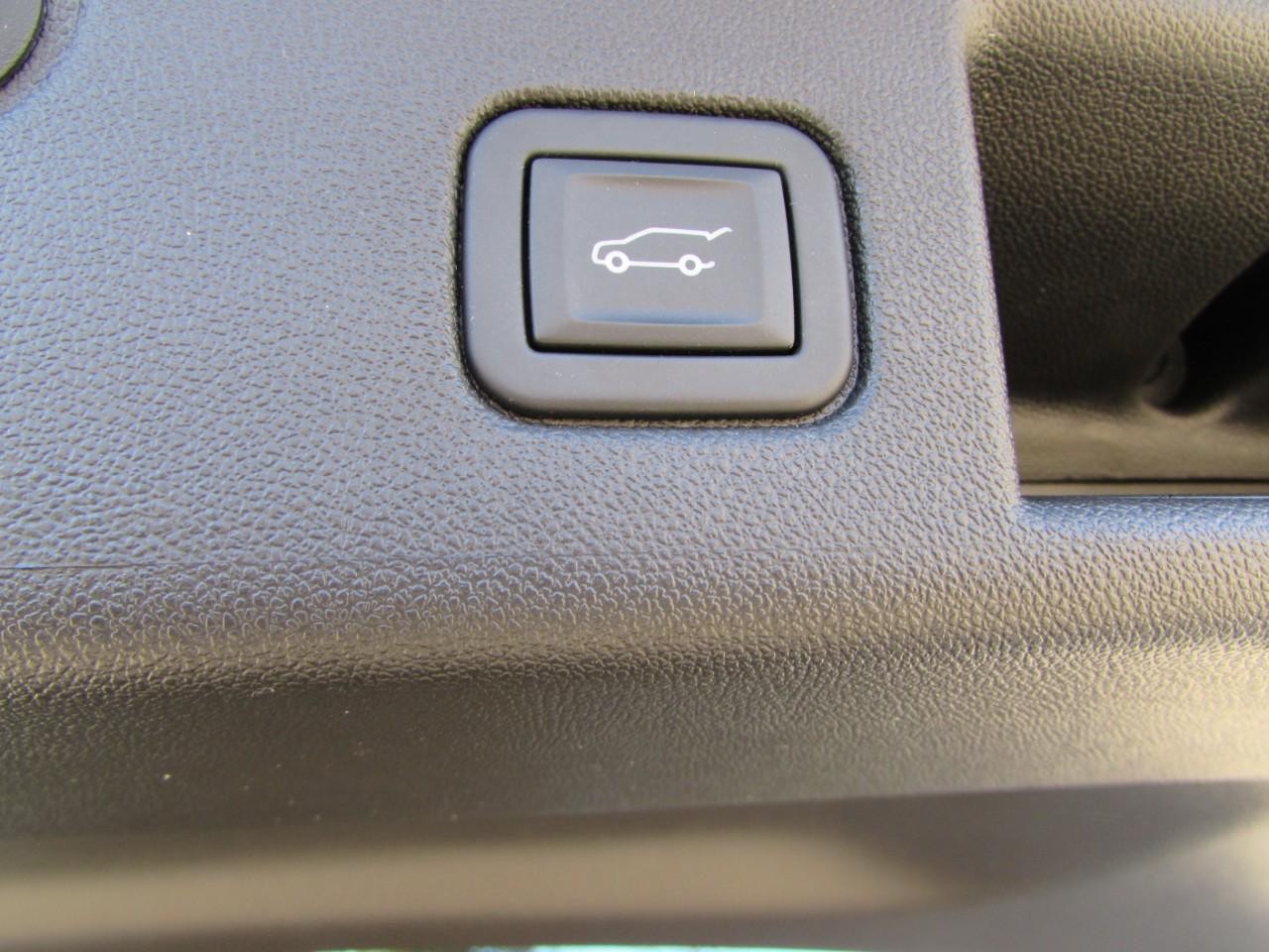 Chevrolet Equinox Vehicle Full-screen Gallery Image 28