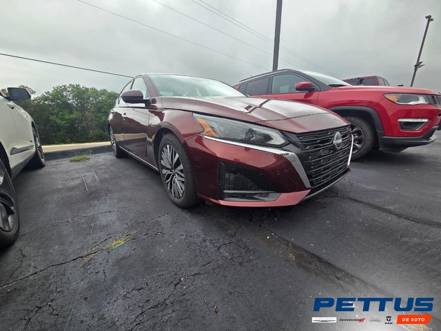 2023 Nissan Altima 2.5 SV at Pettus Chrysler Dodge Jeep Ram De Soto in De Soto MO