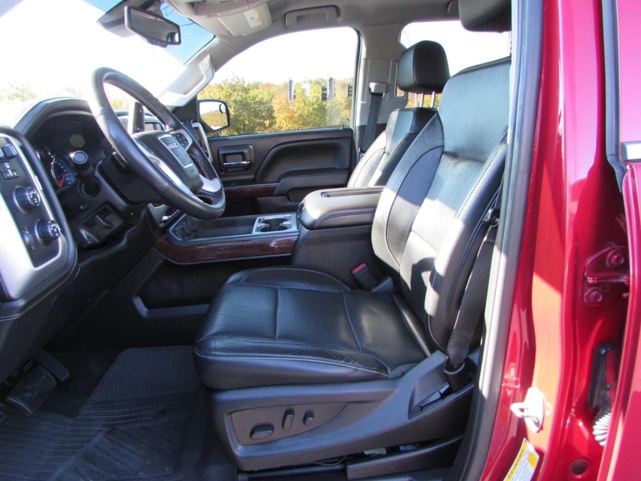 GMC Sierra 1500 Vehicle Full-screen Gallery Image 14