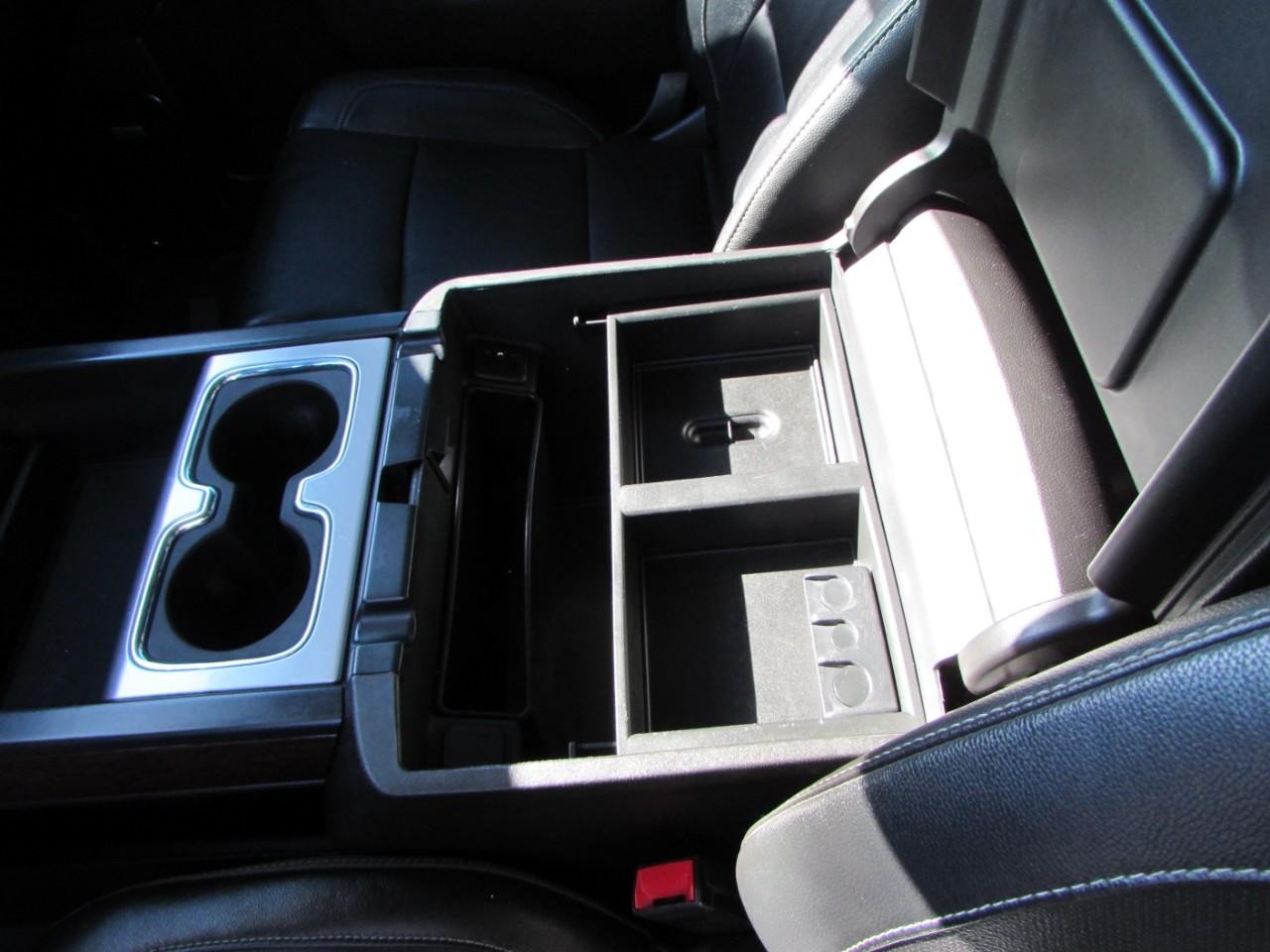 GMC Sierra 1500 Vehicle Full-screen Gallery Image 24