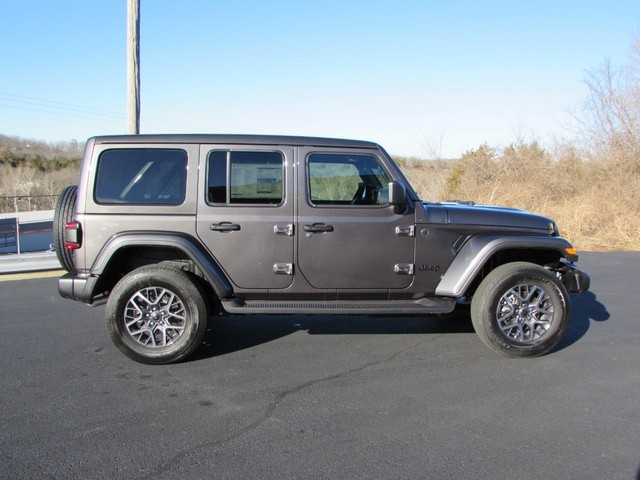 2026 Jeep Wrangler 4-Door Sahara - Photo 8