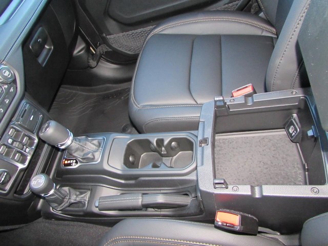 2026 Jeep Wrangler 4-Door Sahara - Photo 20