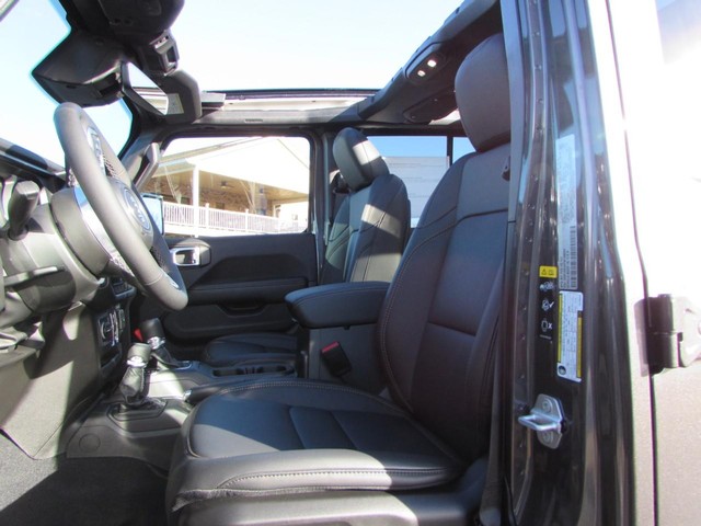 2026 Jeep Wrangler 4-Door Sahara - Photo 21