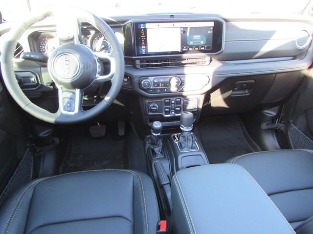 2026 Jeep Wrangler 4-Door Sahara - Photo 22
