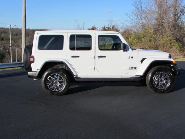 2026 Jeep Wrangler 4-Door Sahara - Photo 8