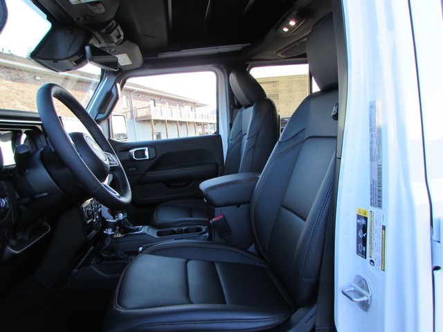2026 Jeep Wrangler 4-Door Sahara - Photo 14