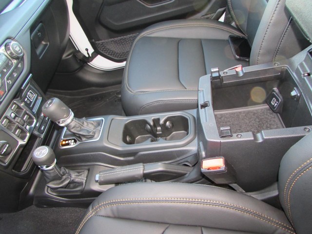 2026 Jeep Wrangler 4-Door Sahara - Photo 24
