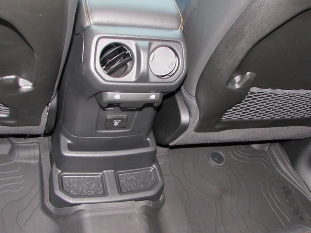 2026 Jeep Wrangler 4-Door Sahara - Photo 28