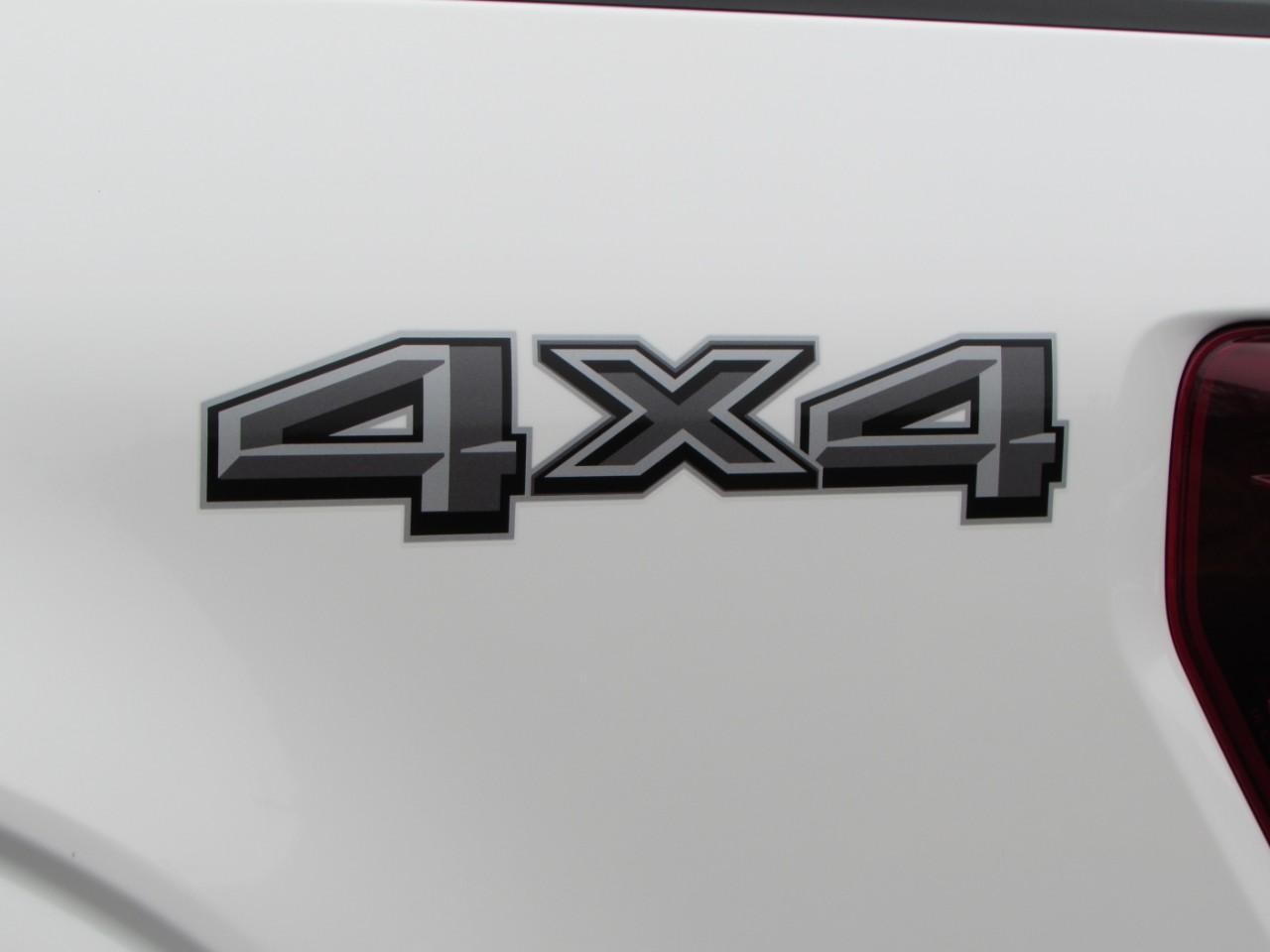 Ford F-150 Vehicle Full-screen Gallery Image 12