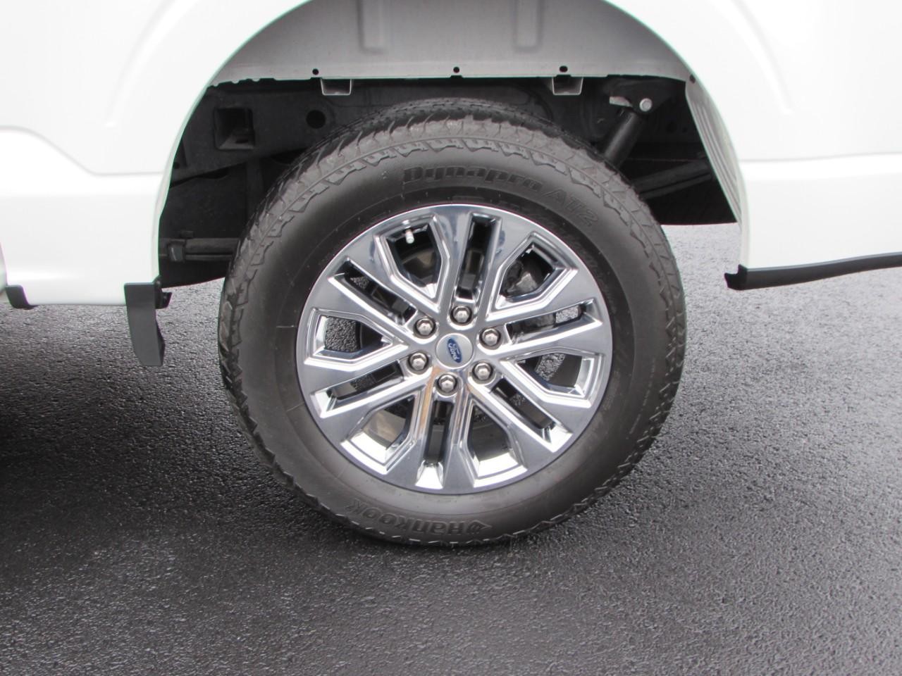 Ford F-150 Vehicle Full-screen Gallery Image 13