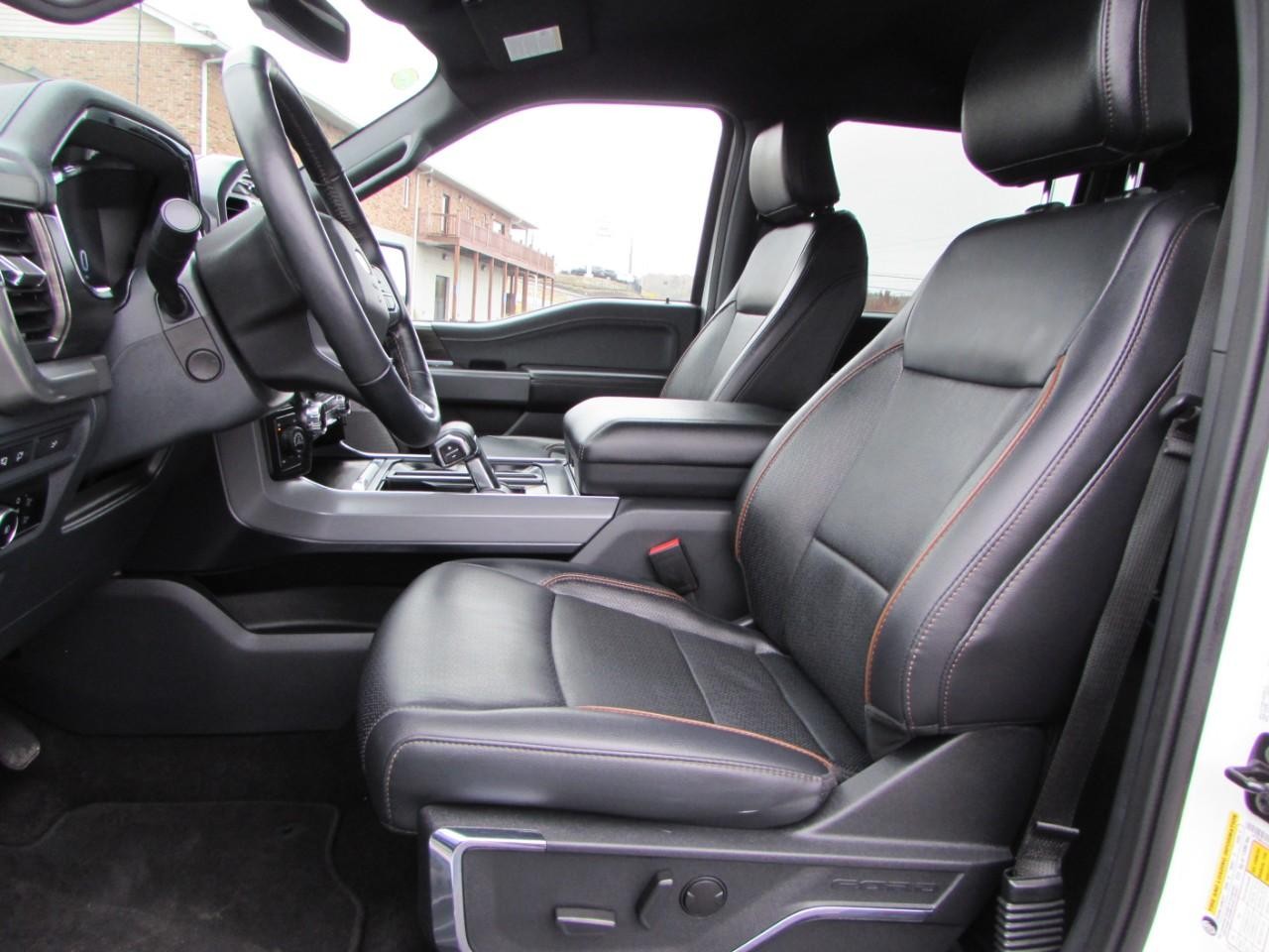 Ford F-150 Vehicle Full-screen Gallery Image 19